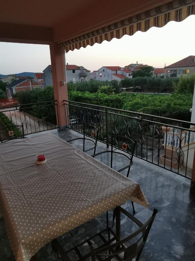 Apartman Konfidenca Biograd Na Moru Buitenkant foto