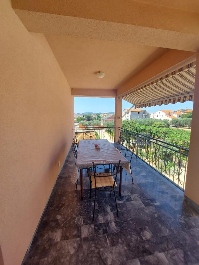 Apartman Konfidenca Biograd Na Moru Buitenkant foto